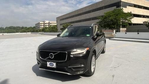 2016 Volvo XC90 T6 Momentum