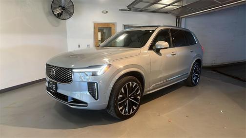 2025 Volvo XC90 B6 Plus 7-Seater