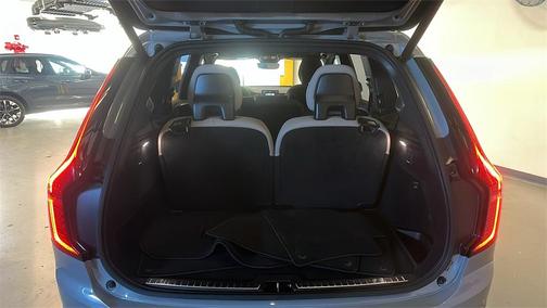 2025 Volvo XC90 B6 Plus 7-Seater