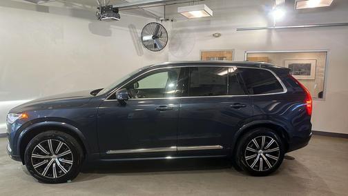 2024 Volvo XC90 B6 Plus Bright Theme 6-Seater