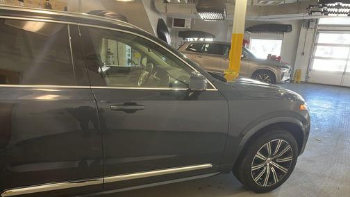 2024 Volvo XC90 B6 Plus Bright Theme 6-Seater