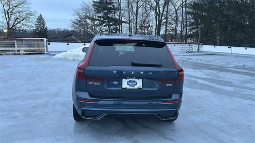 2026 Volvo XC60 B5 Plus