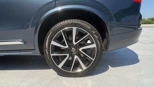 2024 Volvo XC90 B6 Plus Bright Theme 7-Seater