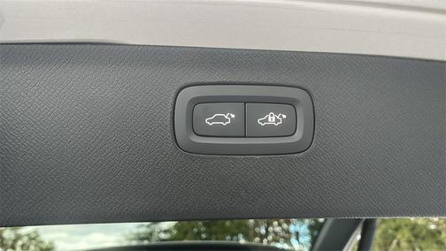 2026 Volvo XC90 B6 Plus 6-Seater