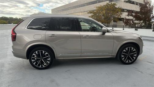 2026 Volvo XC90 B6 Plus 6-Seater