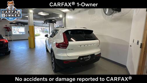 Crystal White 2026 Volvo XC40 Plus, B5 AWD Gas (mild hybrid), Dark