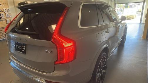 2024 Volvo XC90 B6 Plus Bright Theme 6-Seater
