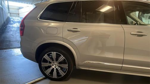 2023 Volvo XC90 Recharge Plug-In Hybrid T8 Plus Bright Theme 7-Seater