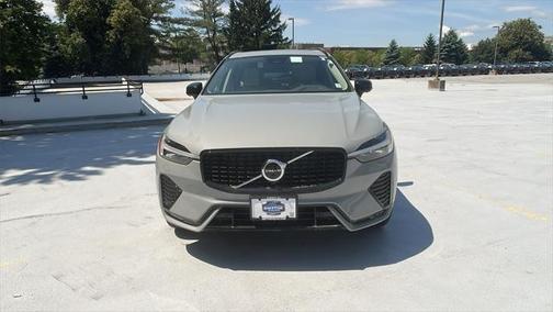 2025 Volvo XC60 B5 Plus