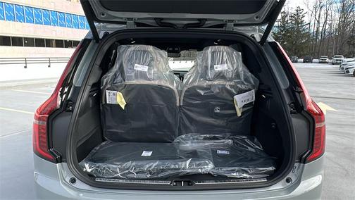 2026 Volvo XC90 Ultra Dark Theme, B6 AWD Gas (mild hybrid), Gasoline, 6 Seats