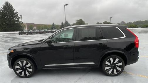 2024 Volvo XC90 Recharge Plug-In Hybrid T8 Plus Bright Theme 7-Seater