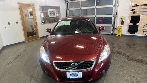 2011 Volvo C70 T5