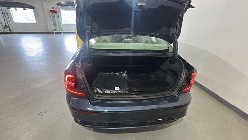 Denim Blue Metallic 2023 Volvo S60 B5 Plus Dark Theme