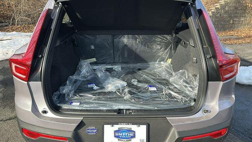 2026 Volvo XC40 B5 Ultra