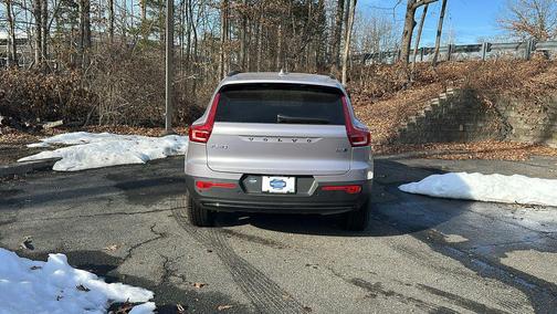 2026 Volvo XC40 B5 Ultra