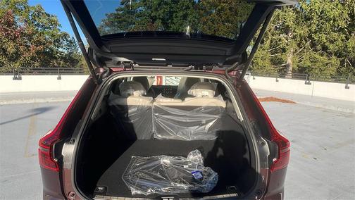 2026 Volvo XC60 B5 Ultra