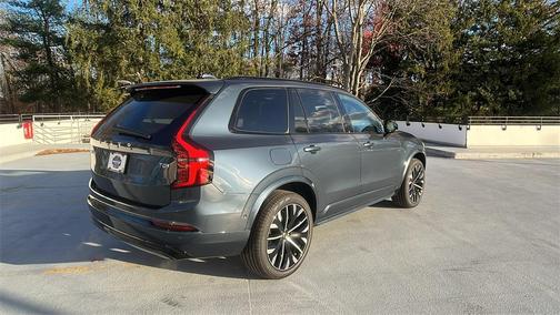 2026 Volvo XC90 Plug-In Hybrid T8 Ultra Dark Theme 6-Seater