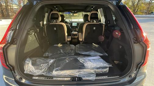 2026 Volvo XC90 Plug-In Hybrid T8 Ultra Dark Theme 6-Seater