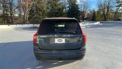 2026 Volvo XC90 Plug-In Hybrid T8 Ultra Dark Theme 6-Seater