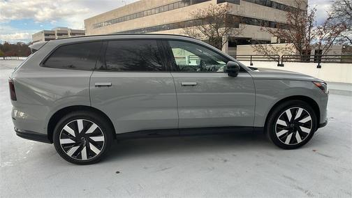 2025 Volvo EX90 Twin Motor Performance Plus