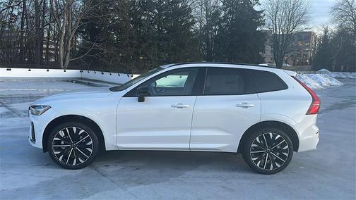 2026 Volvo XC60 B5 Ultra