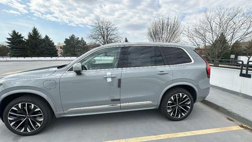 Vapour Grey Metallic 2026 Volvo XC90 Plug-In Hybrid Ultra, T8 AWD, Electric/Gasoline, Bright, 7 Seats