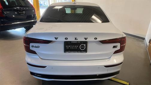 2024 Volvo S60 Recharge Plug-In Hybrid T8 Plus Black Edition