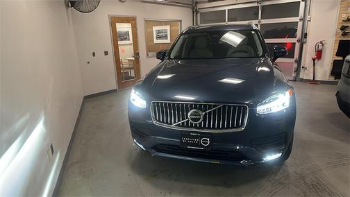 2023 Volvo XC90 B6 Core