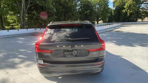 2022 Volvo XC60 Momentum