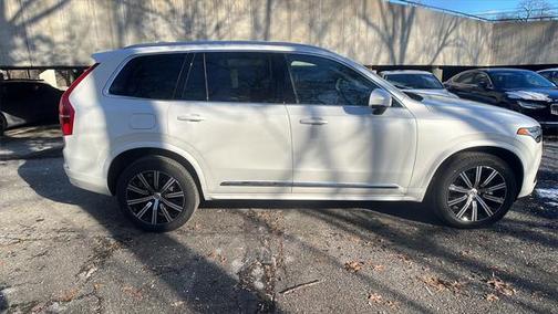 2025 Volvo XC90 B6 Plus 7-Seater