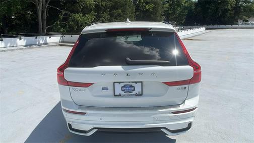 2025 Volvo XC60 Plus