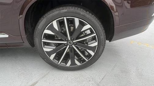 2025 Volvo XC90 B6 Ultra