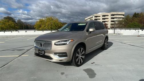 2025 Volvo XC90 B5 Plus