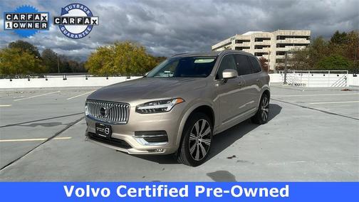 2025 Volvo XC90 B5 Plus