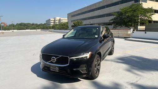 2022 Volvo XC60 B5 Momentum