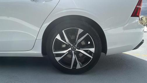 2025 Volvo S60 B5 Core