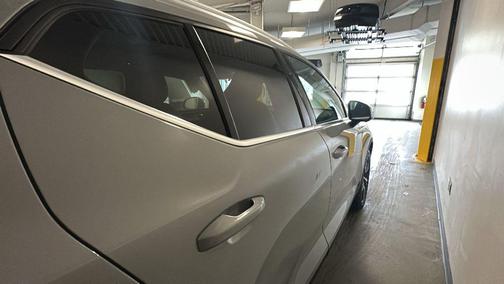 2025 Volvo XC40 B5 Core Bright Theme