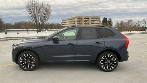 Denim Blue Metallic 2026 Volvo XC60 B5 Ultra