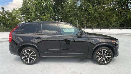 2023 Volvo XC90 Recharge Plug-In Hybrid T8 Ultimate Dark Theme 7-Seater