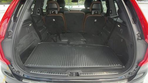 2023 Volvo XC90 Recharge Plug-In Hybrid T8 Ultimate Dark Theme 7-Seater