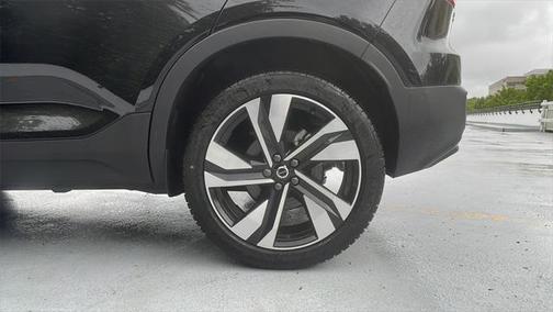 2025 Volvo XC40 Plus Dark Theme