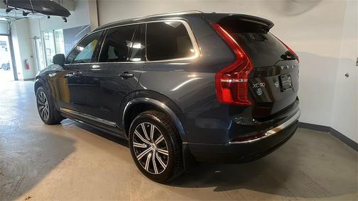 2023 Volvo XC90 B5 Plus