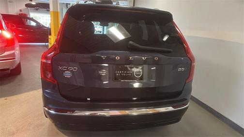 2023 Volvo XC90 B5 Plus