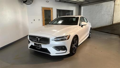 2022 Volvo S60 T5