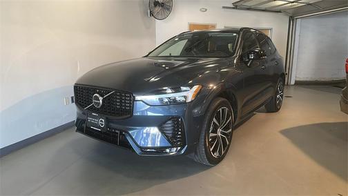 2025 Volvo XC60 B5 Plus
