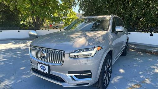 2025 Volvo XC90 Plug-In Hybrid T8 Plus 6-Seater