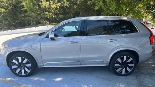 2025 Volvo XC90 Plug-In Hybrid T8 Plus 6-Seater