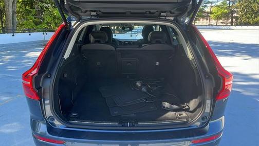 2022 Volvo XC60 Recharge Plug-In Hybrid T8 Inscription Expression