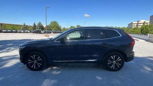 2022 Volvo XC60 Recharge Plug-In Hybrid T8 Inscription Expression