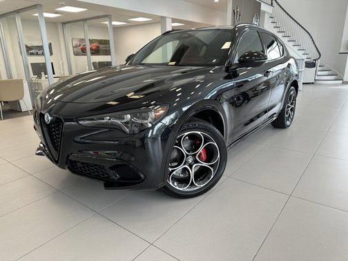 2025 Alfa Romeo Stelvio Sprint AWD
